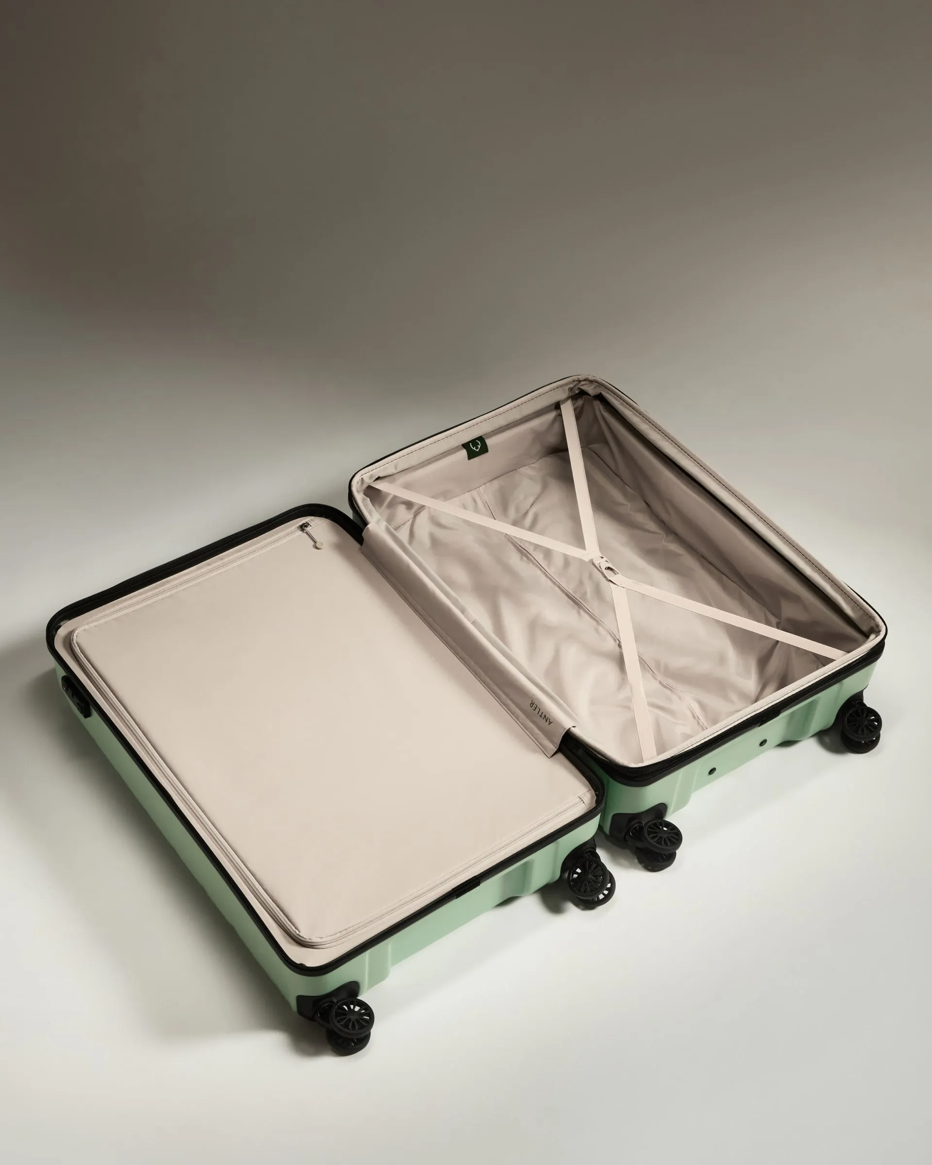 Large Suitcase in Aspen Green - Logo