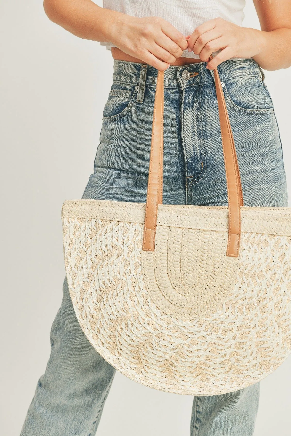 MB0179 Round Bottom Shape Straw Tote Bag