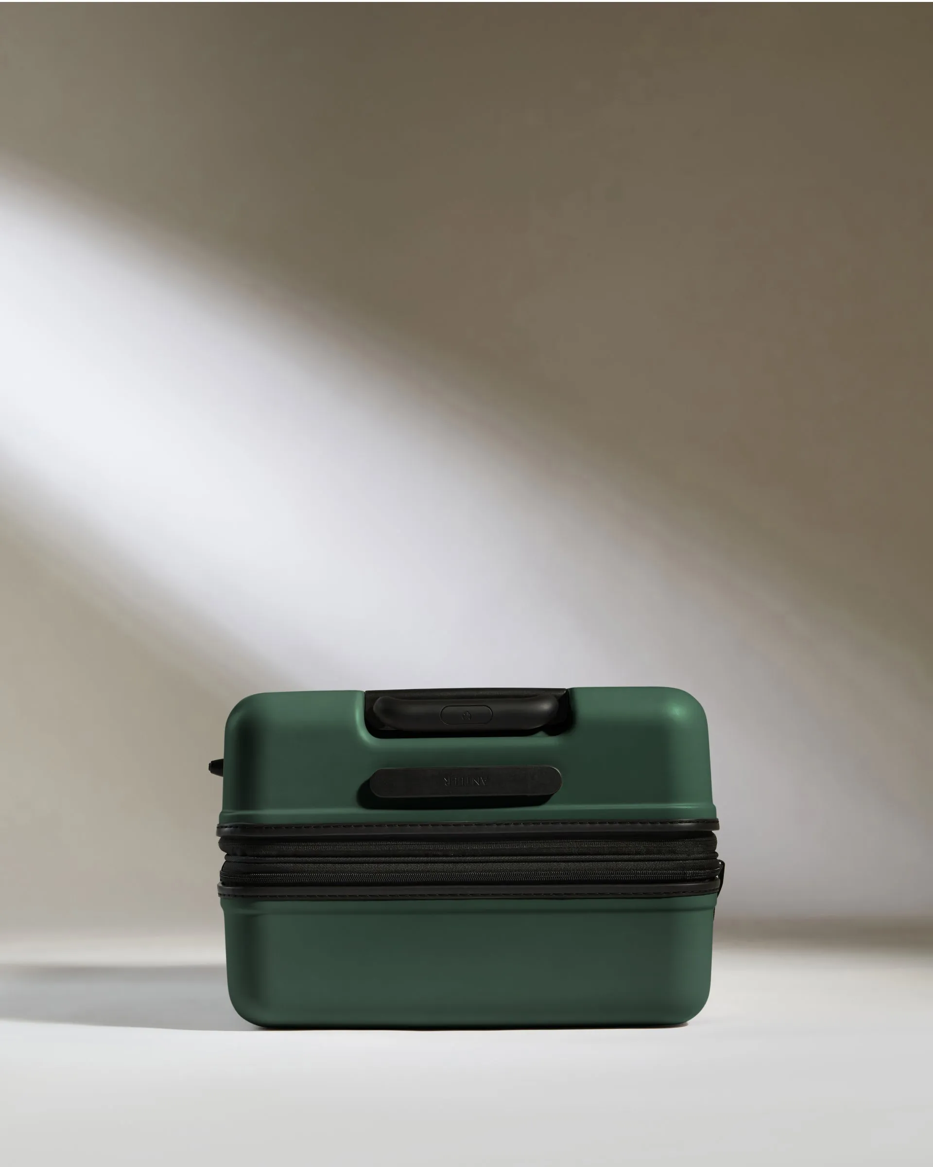 Medium Suitcase in Antler Green - Icon Stripe